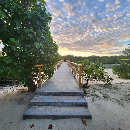 Отель Surf Deck Тулусду Экстерьер фото