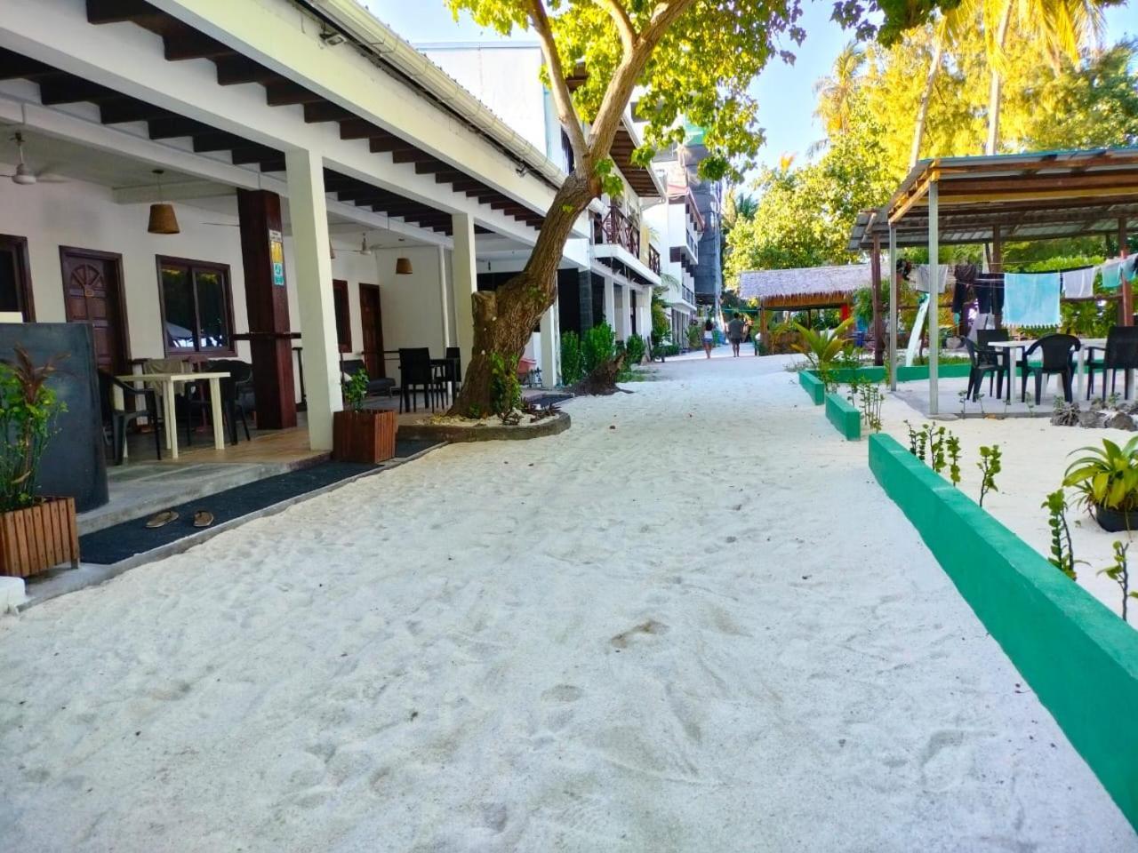 Отель Surf Deck Тулусду Экстерьер фото